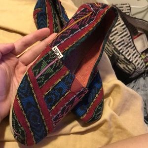 TOMS women’s 8.5 US.